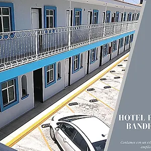 Hotel Plaza Bandera Revolución